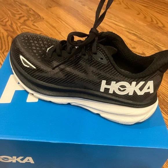 Hoka | Clifton 9 Black and White Running Shoes Size 6.5 - Picture 7 of 11